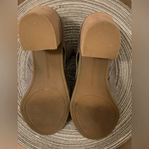 Excellent‎ condition Lucky Brand open toe ankle booties size 8-8.5 100% leather - Picture 5 of 6